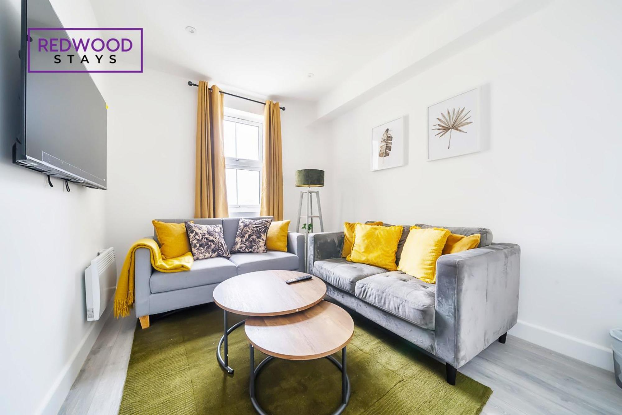 Brand New, 2 Bed 1 Bath, Modern Town Center Apartment, Free Wifi & Netflix By Redwood Stays Алдерсхот Экстерьер фото