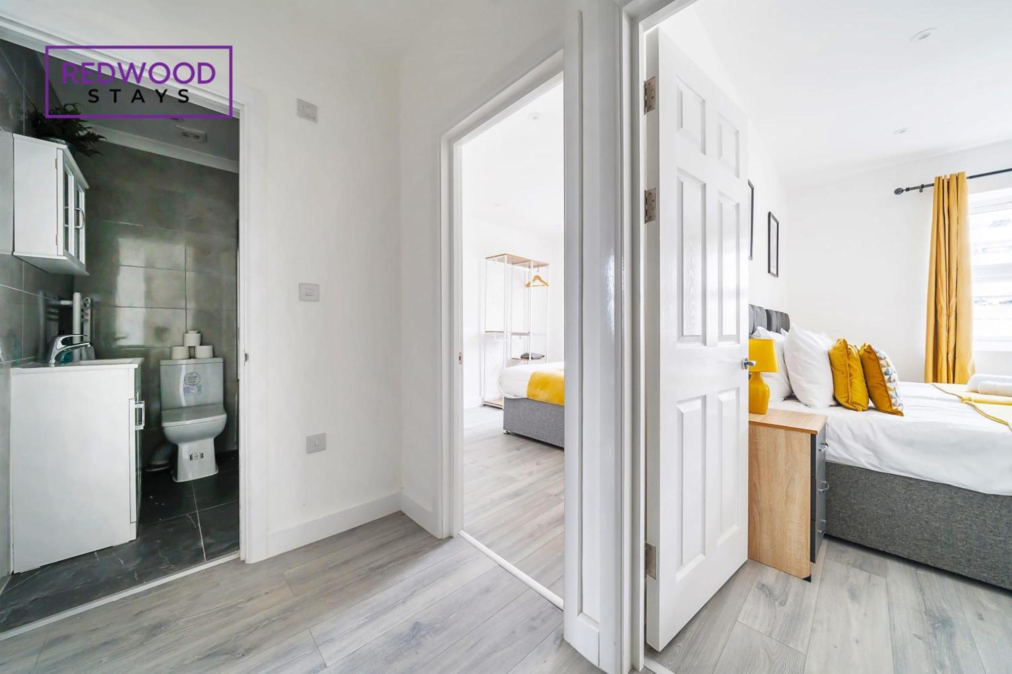 Brand New, 2 Bed 1 Bath, Modern Town Center Apartment, Free Wifi & Netflix By Redwood Stays Алдерсхот Экстерьер фото